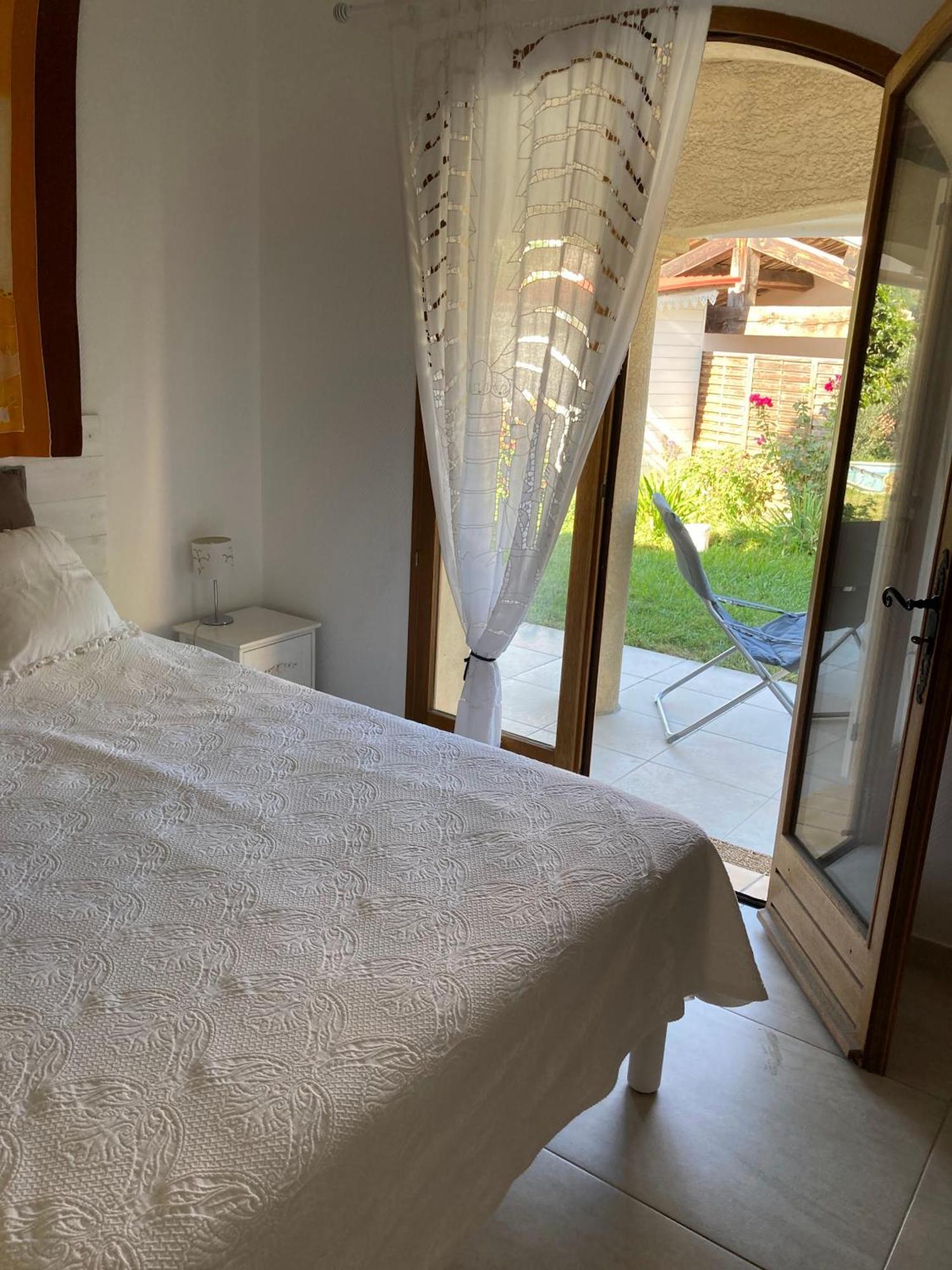 Bed & Breakfast Les Lillas Saint-Jeannet  Esterno foto