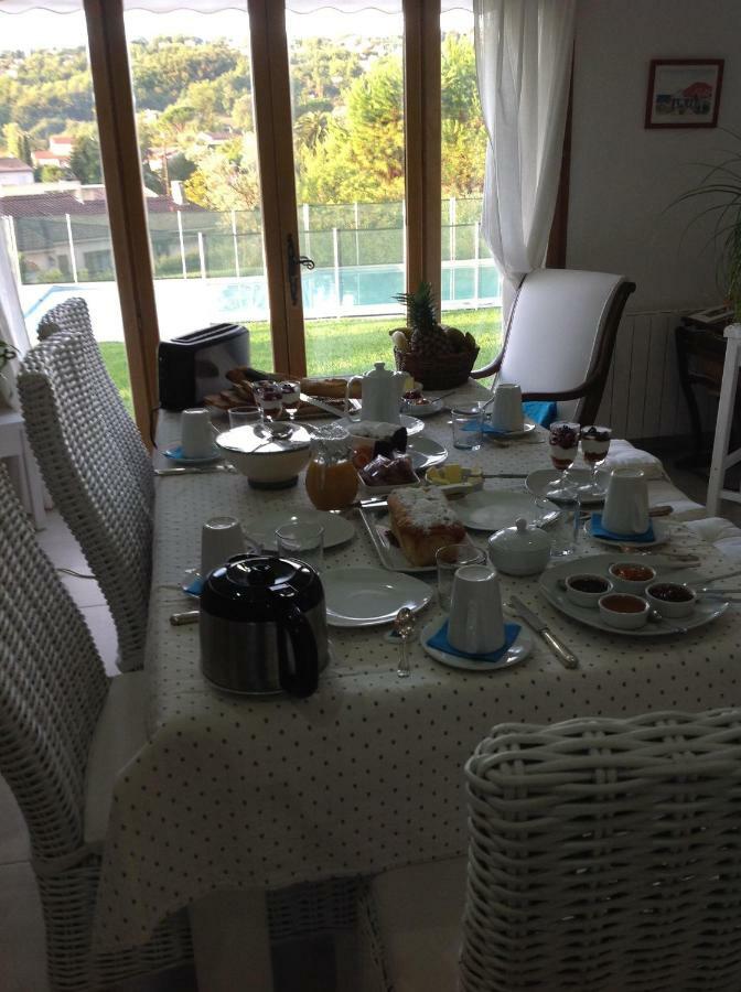 Bed & Breakfast Les Lillas Saint-Jeannet  Esterno foto